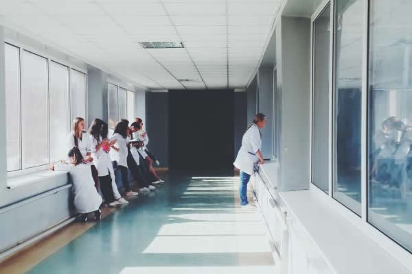 doctors-hospital (1)